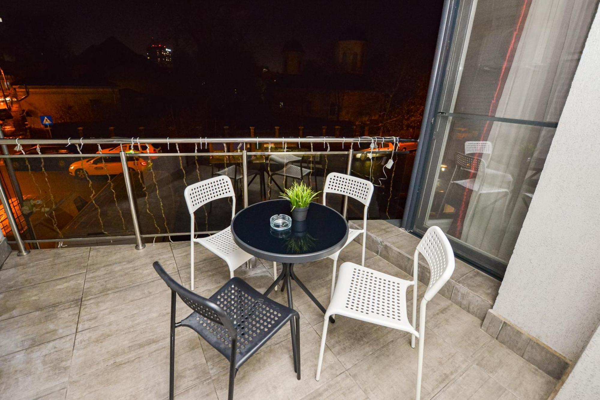 Shabbat Apartments Bucharest Exterior photo